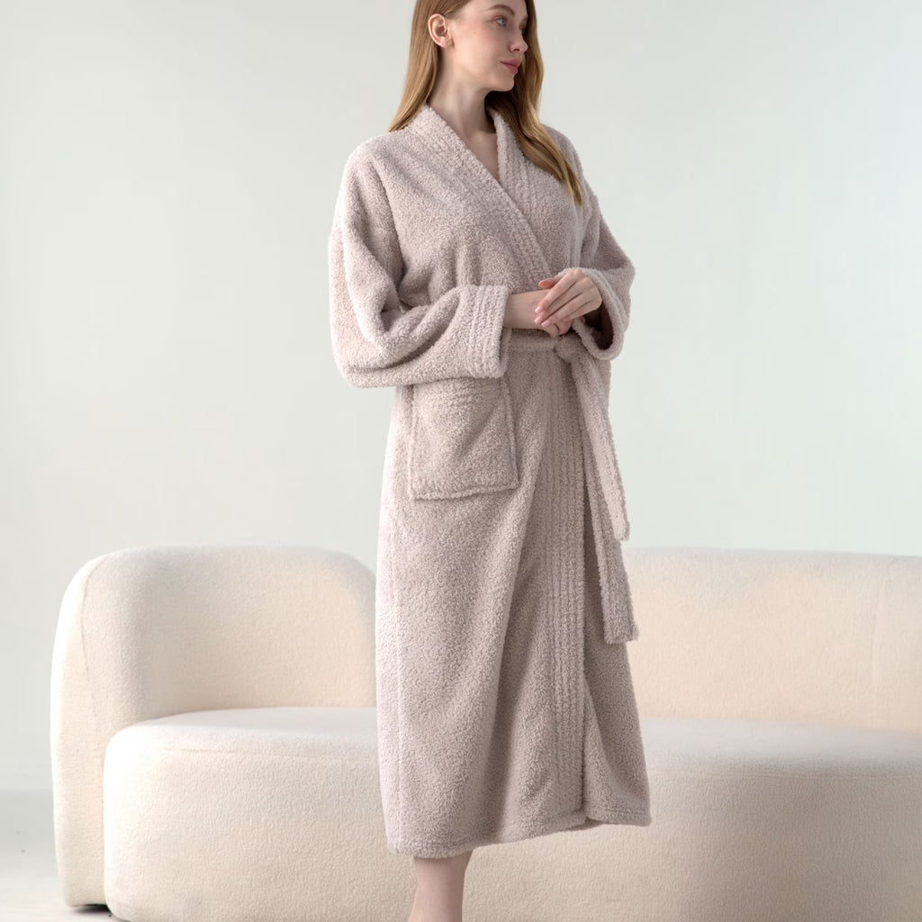 Chic Beige Women's Fleece Bathrobe - Cozy Long Sleeve Loungewear for Cold Weather in Medium-Large