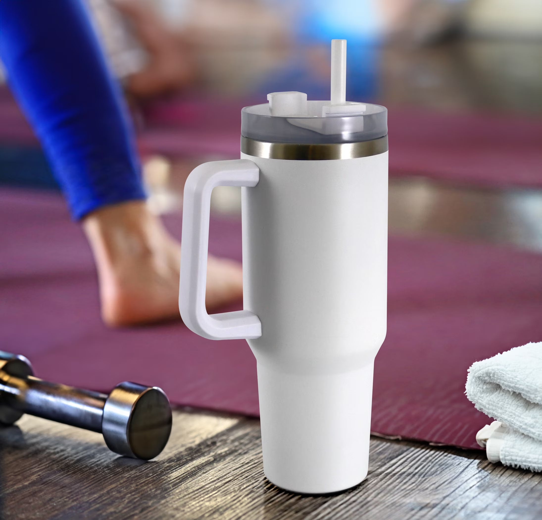 Stay Hydrated in Style with Our 40 Oz Double-Wall Insulated Stainless Steel Tumbler - Complete with Straw and Handle in Elegant White