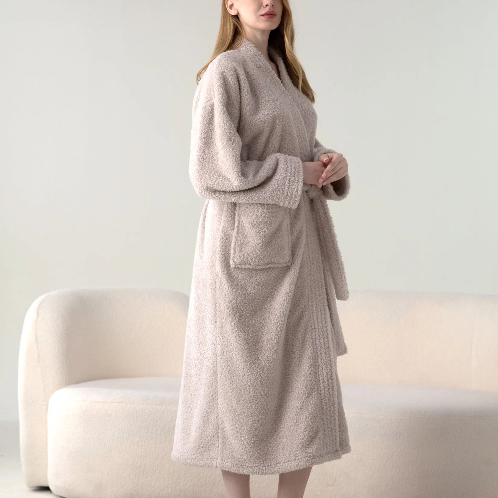 Chic Beige Women's Fleece Bathrobe - Cozy Long Sleeve Loungewear for Cold Weather in Medium-Large